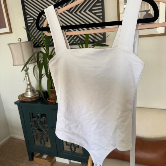 Abercrombie & Fitch white square neck bodysuit White, Small - Picture 2 of 3